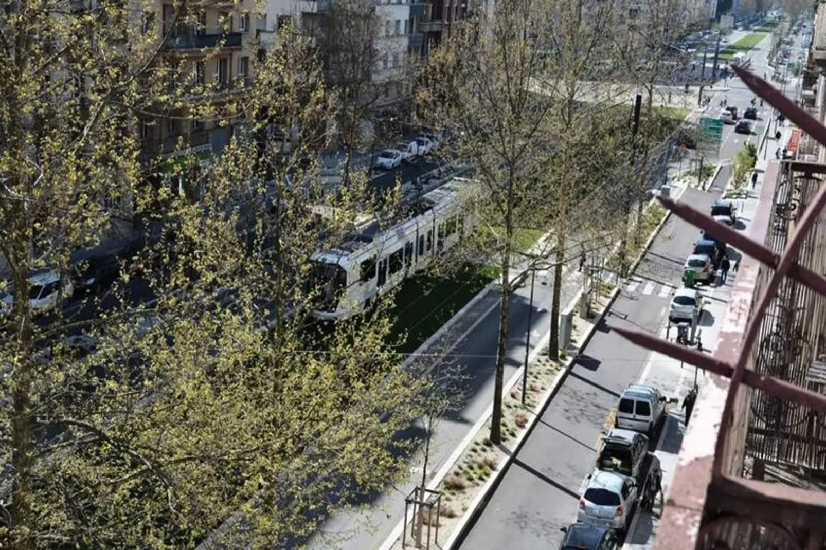 | Le Jaur&egrave;s 🍊| T2 Tout &eacute;quip&eacute; | Balcon, Wifi