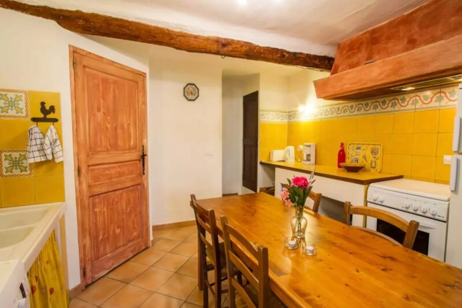 Les Messugues, Mas Proven&ccedil;al Typique Avec Piscine Partag&eacute;e, Nature, Calme