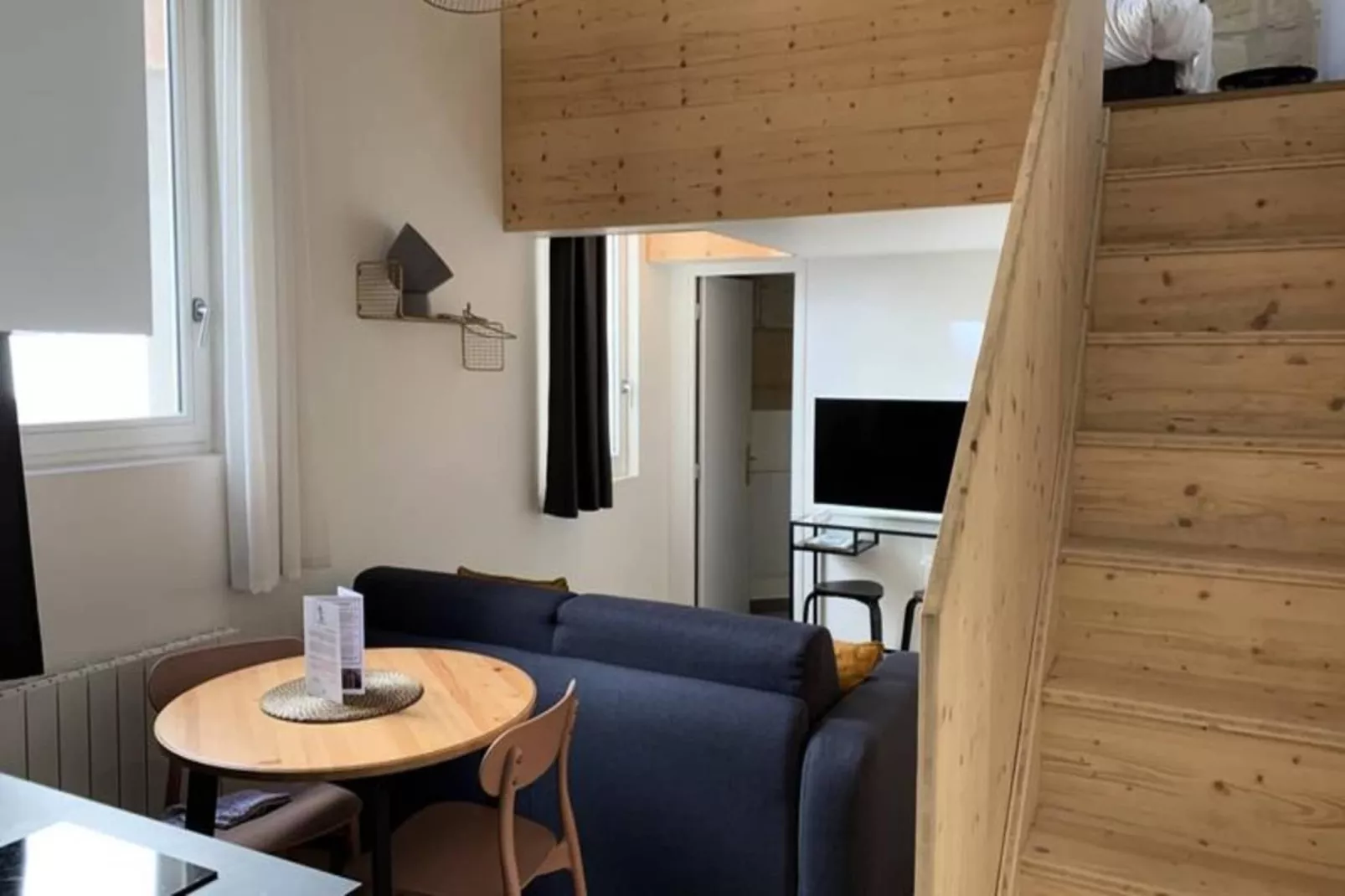 Duplex Confortable Dans La Belle Pierre Plac&eacute; Au Porte De La Gare St-jean