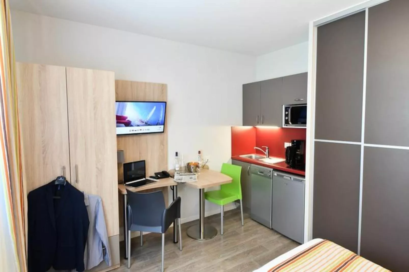 Appart'Hôtel Mer & Golf Bordeaux Bassins à Flot***