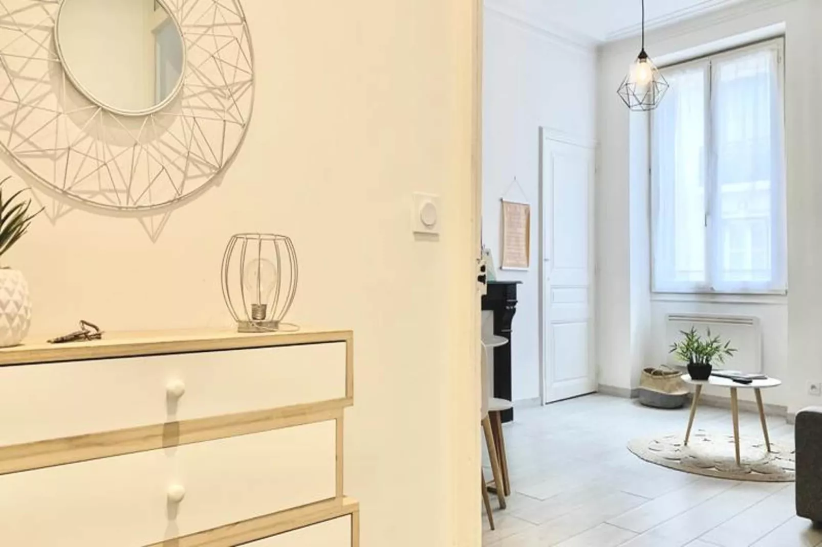 | Light Pink |t2 Proche Jaur&egrave;s, Estacade | Lumineux 🦩