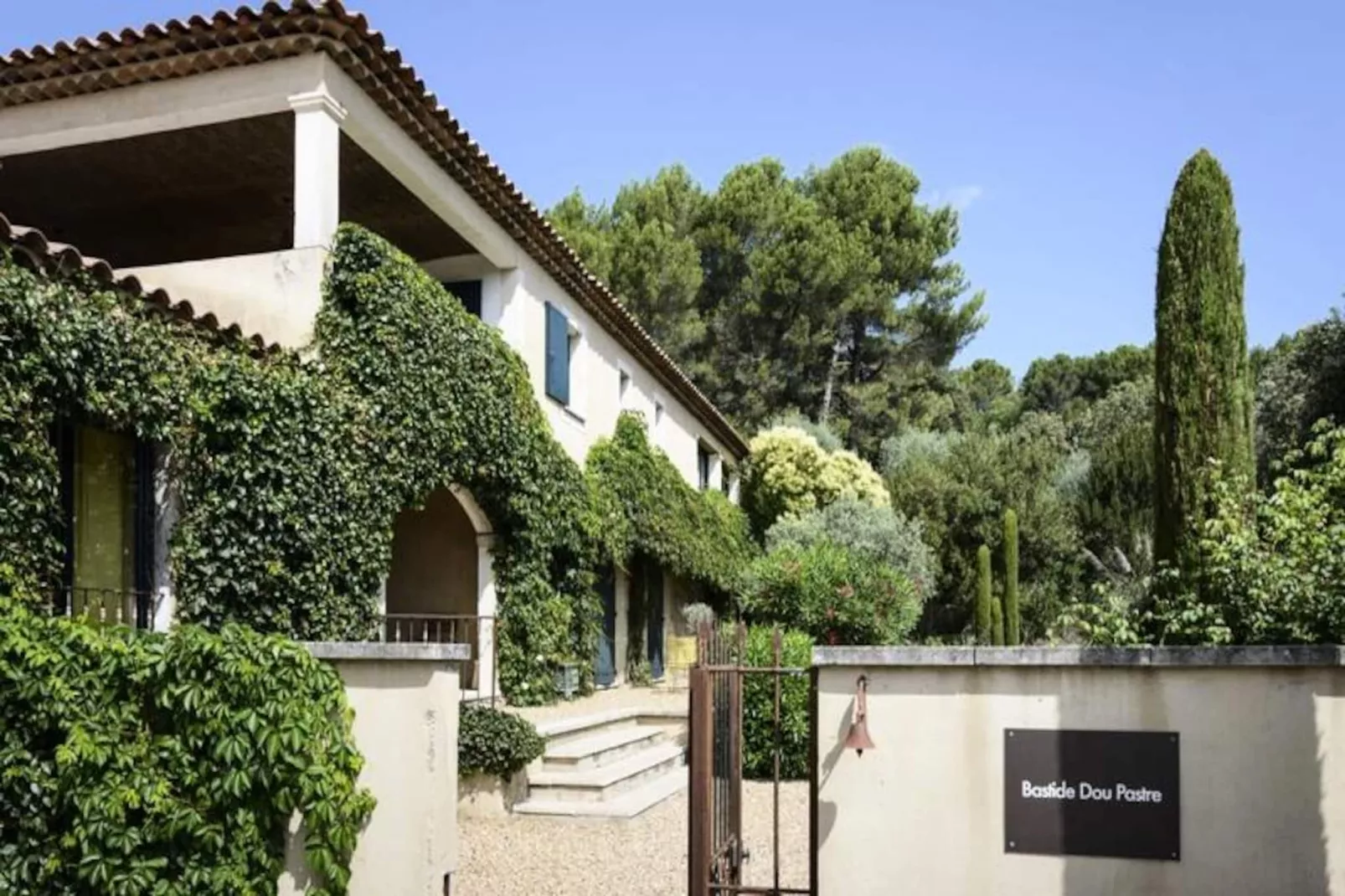 Bastide Dou Pastre Family Friendly House