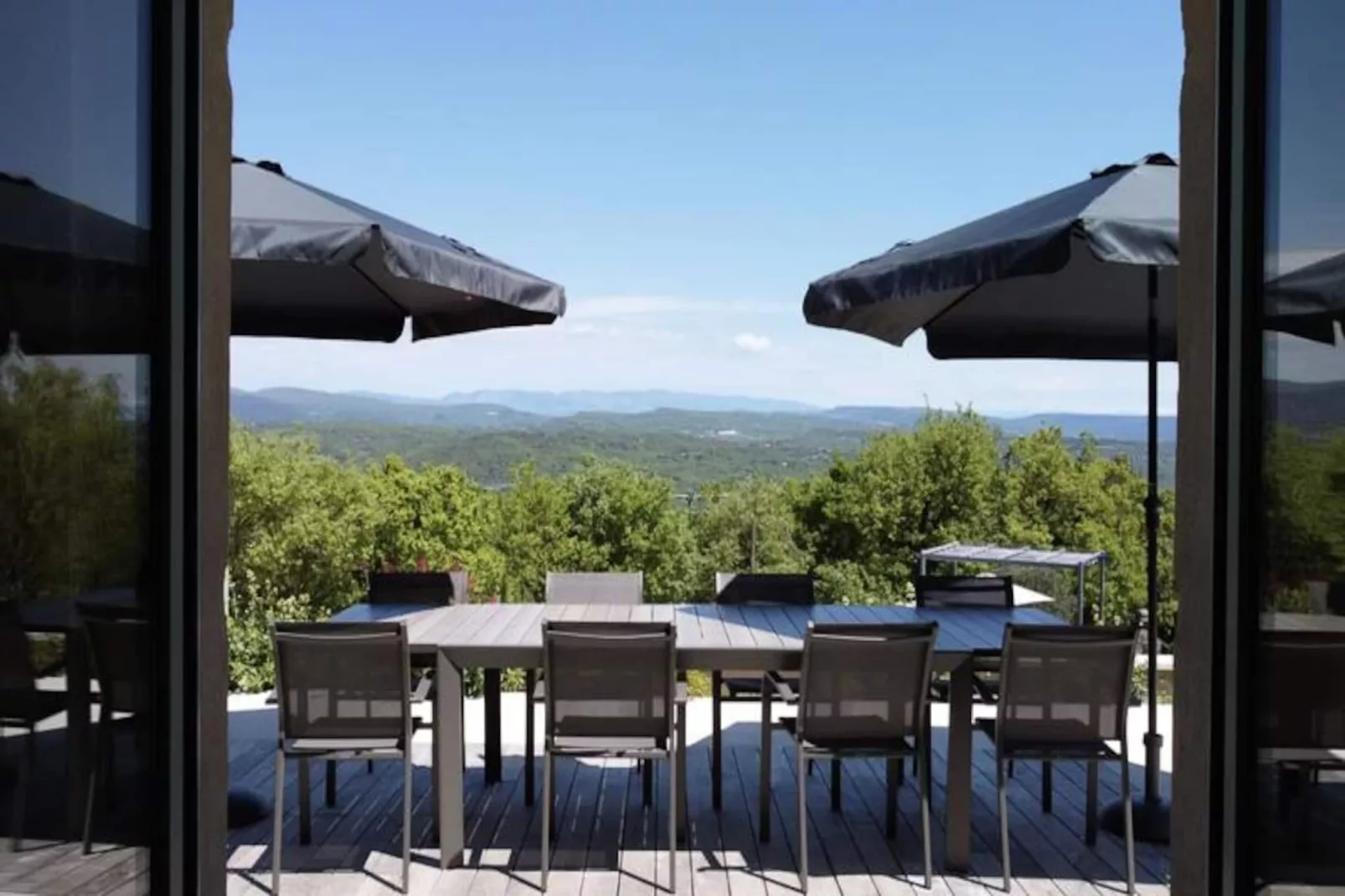 Magnifique Propri&eacute;t&eacute; Avec Vues Panoramiques Et Piscine Priv&eacute;e