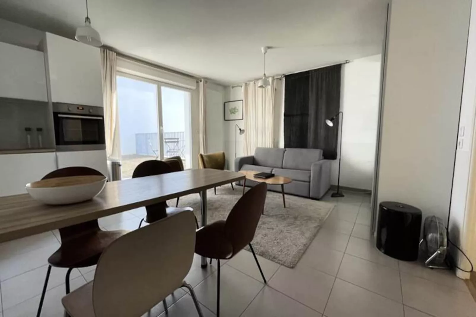 Spacieux Appartement Remarquablement Lumineux Avec Parking à La Cité Du Vin