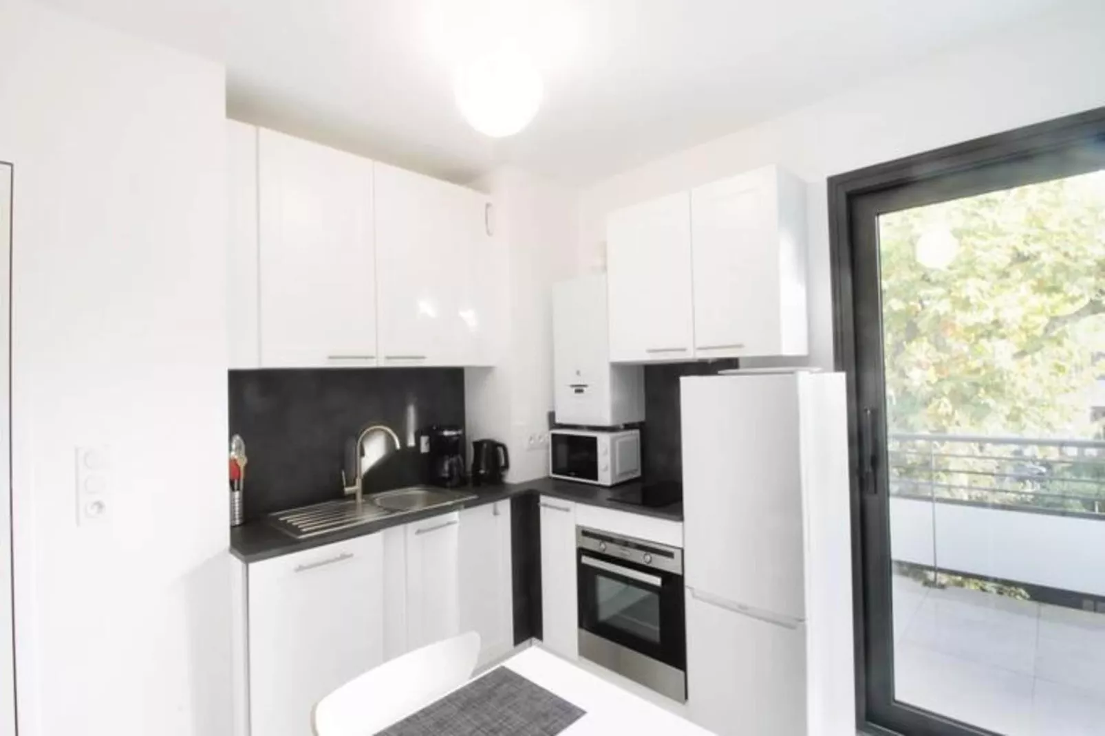 T2 Tout Neuf Entre Lac Et Centre-ville