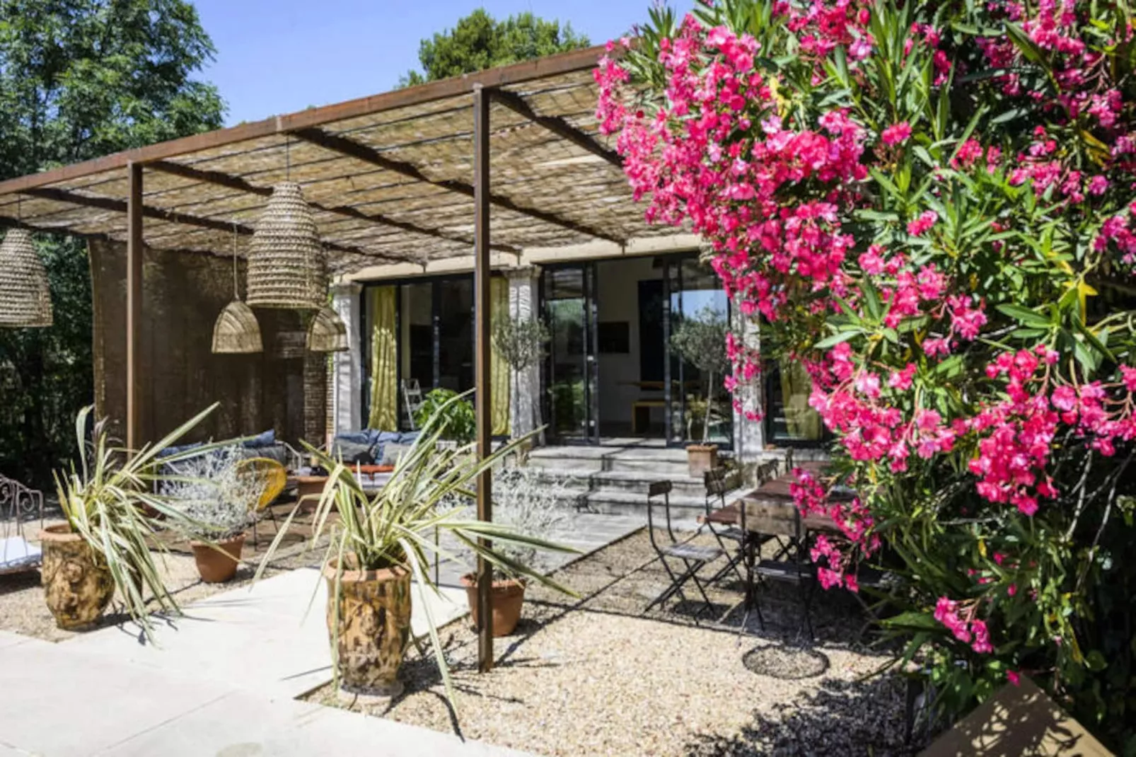 Bastide Dou Pastre Family Friendly House