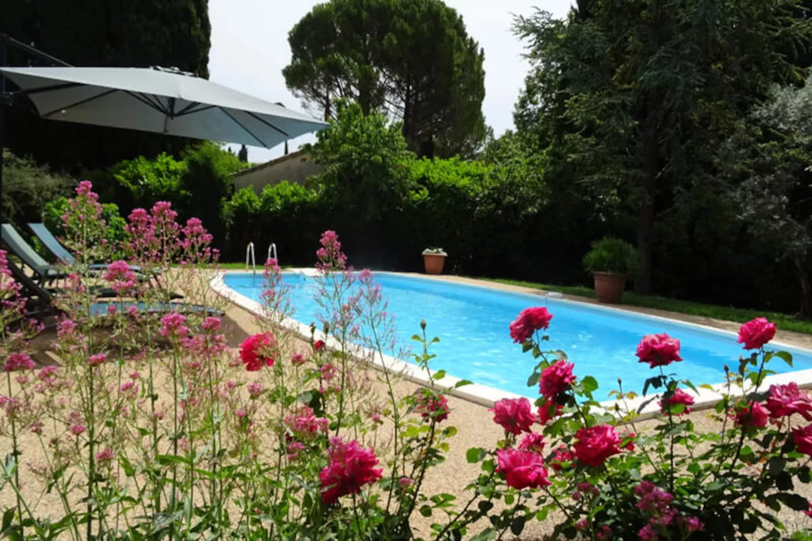 La M&eacute;sange Bleue - Piscine Priv&eacute;e