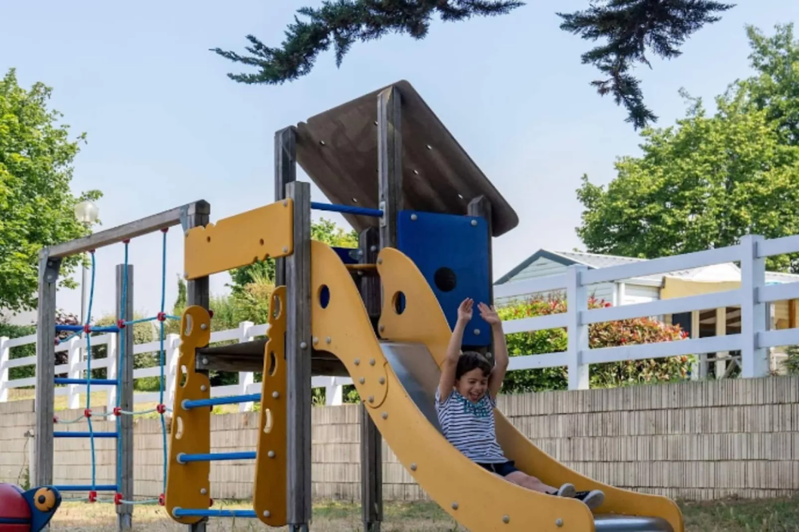 Résidence Parc-Buitenkant zomer