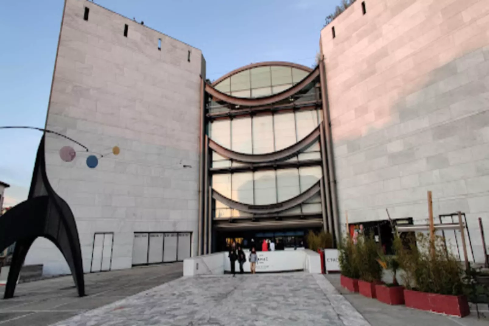 Superbe Appartement &agrave; La Belle Pierre Pour 4 Dans La Rue Des Antiquaires-Buitenkant zomer