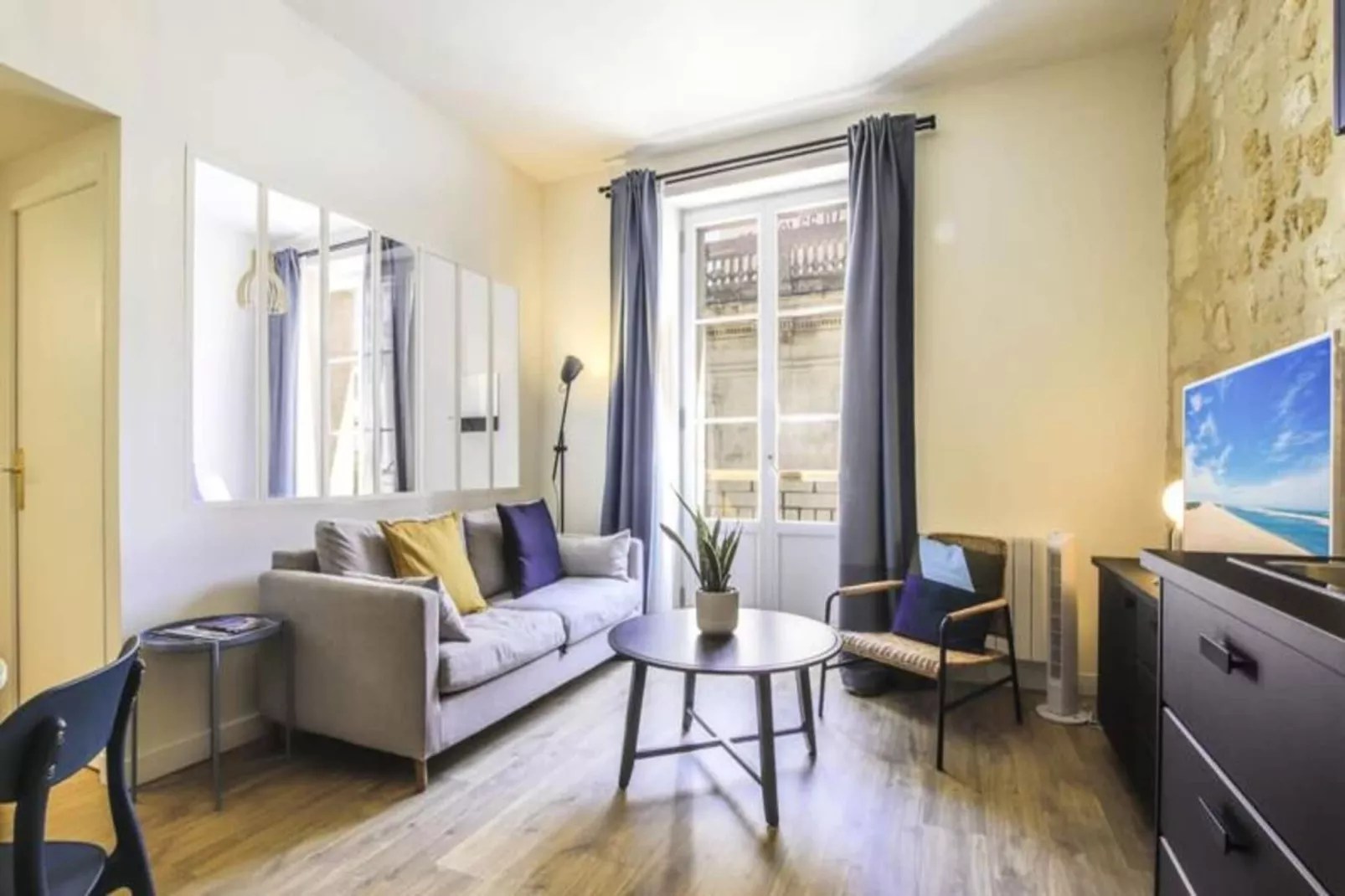 Appartement Lumineux &agrave La Pierre Bordelaise Plein Centre Pour 4 Personnes-Buitenkant zomer