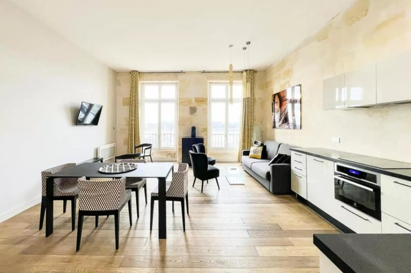 Magnifique Appartement 2 Chambres Avec Vue Sur La Garonne-Buitenkant zomer