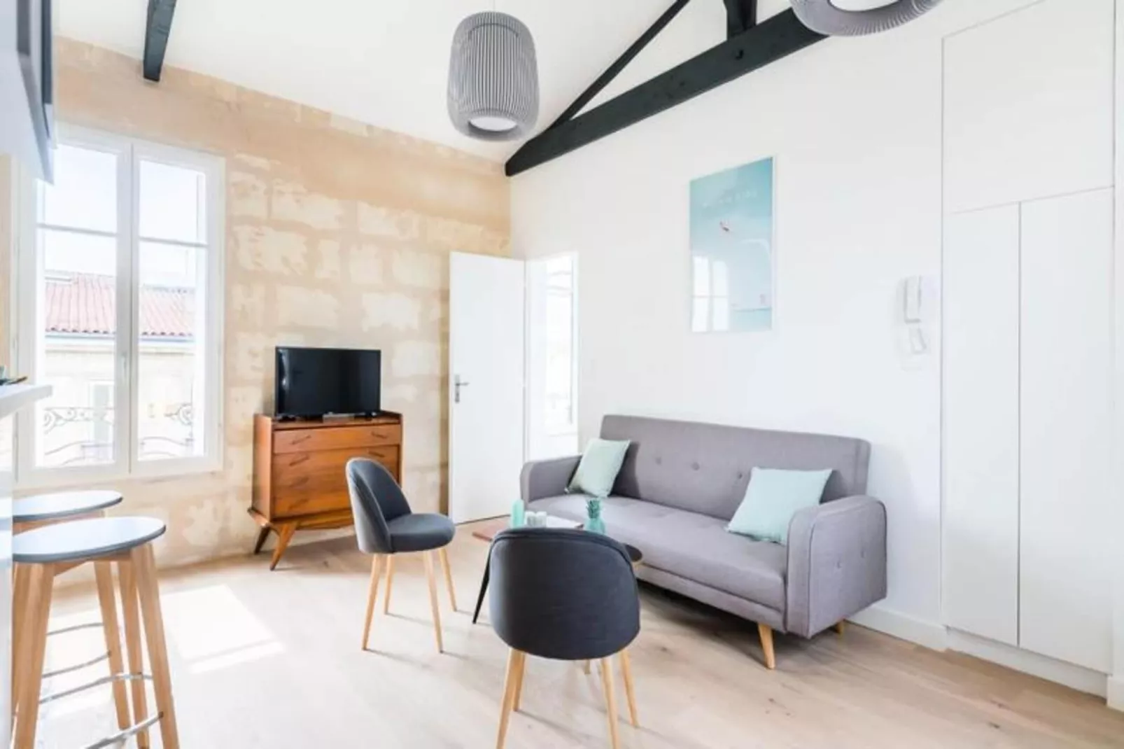 Superbe Appartement En Plein C&oelig;ur Des Chartrons-Woonkamer