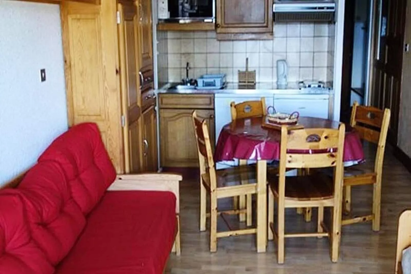 Résidence Menandiere-Eetkamer