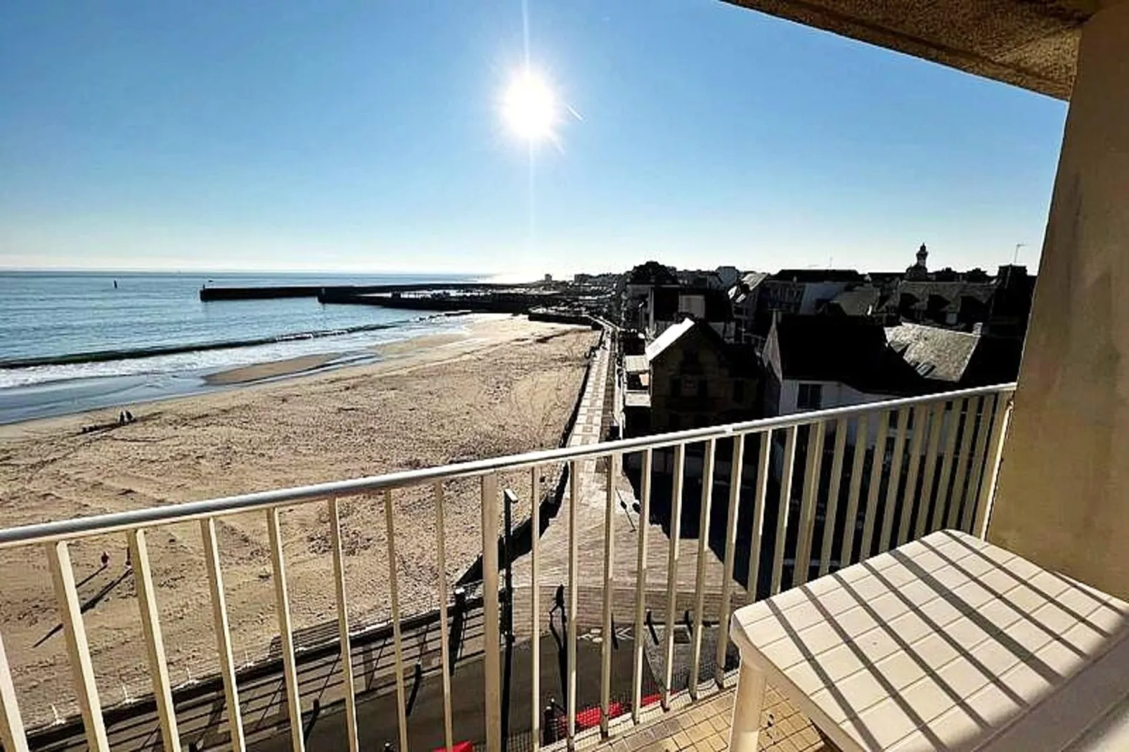 Résidence Dauphins-Uitzicht zomer