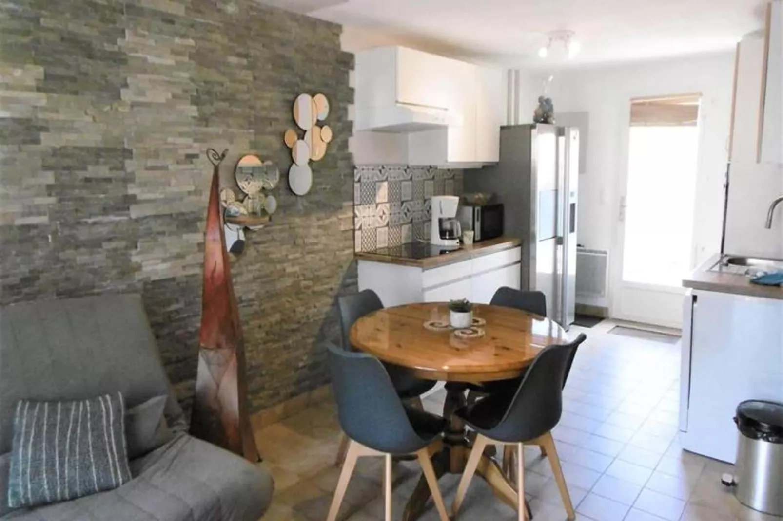 Résidence Duguay Trouin-Eetkamer