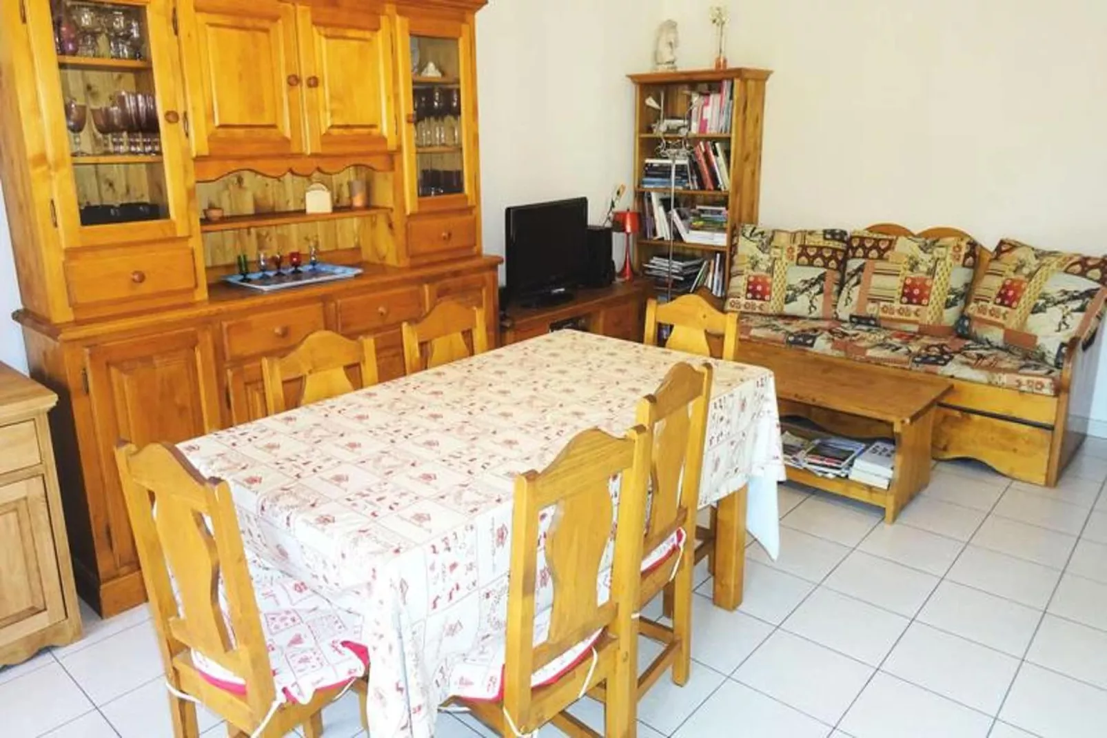 Residence Les Aiguieres-Eetkamer