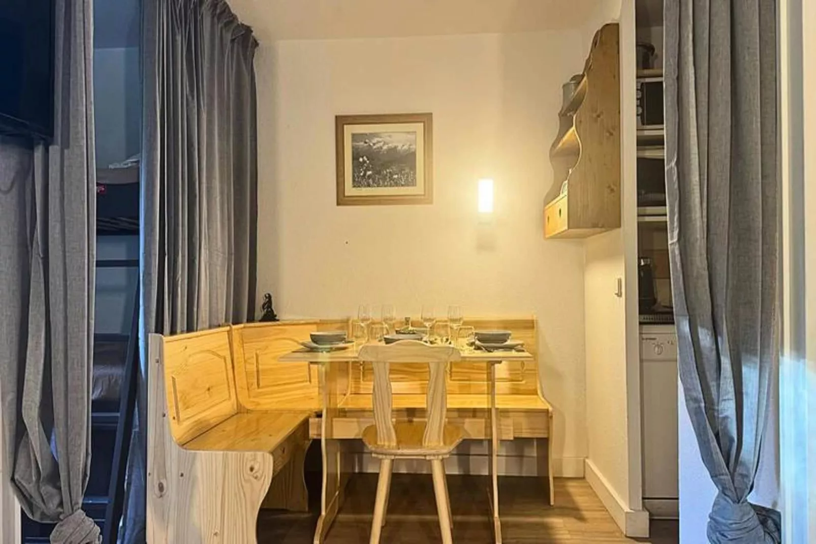 Résidence Camarine-Eetkamer