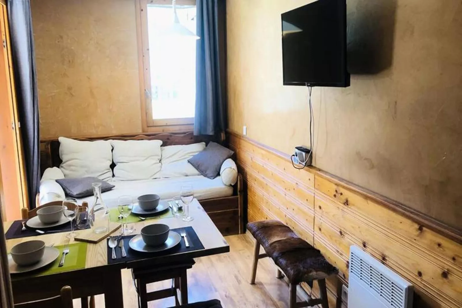 Résidence Cachette-Eetkamer