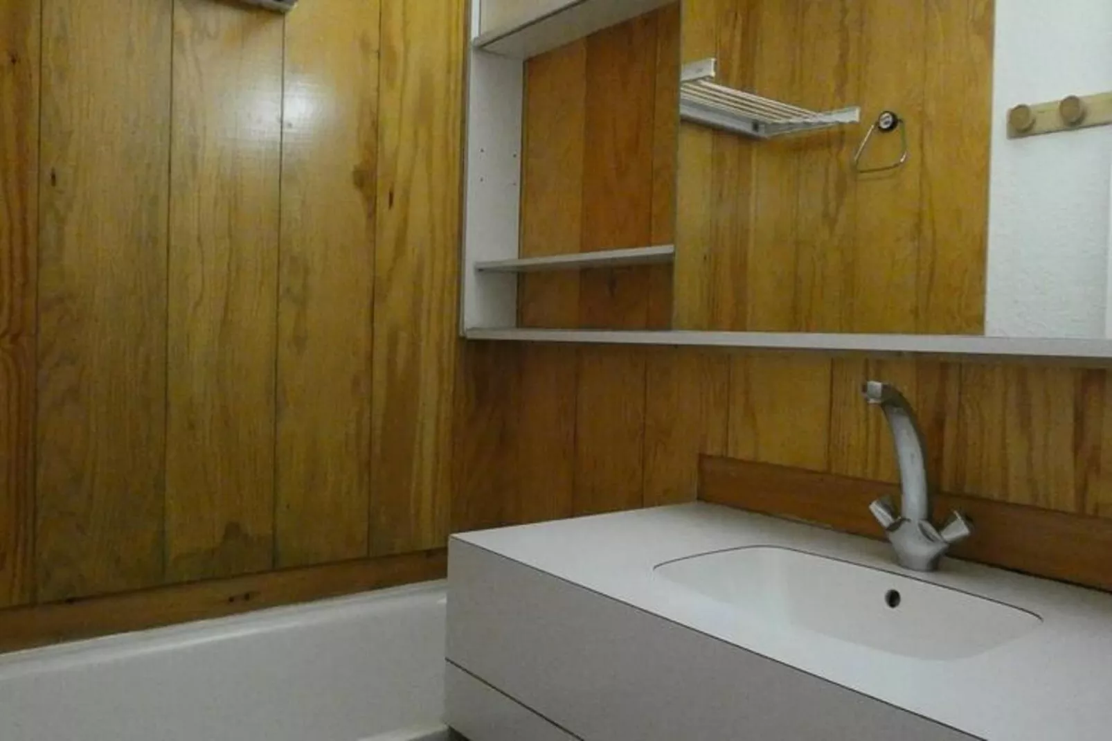 Résidence Pierrafort-Badkamer