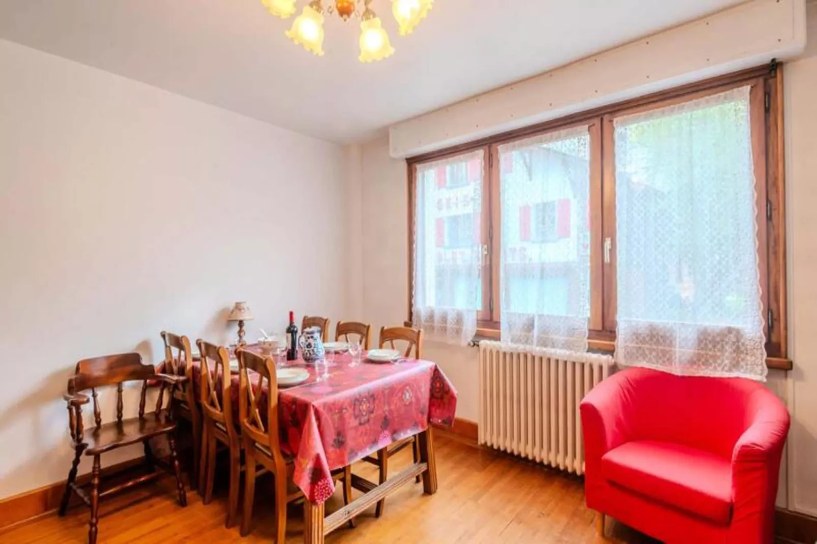 Résidence Les Irantelles-Eetkamer