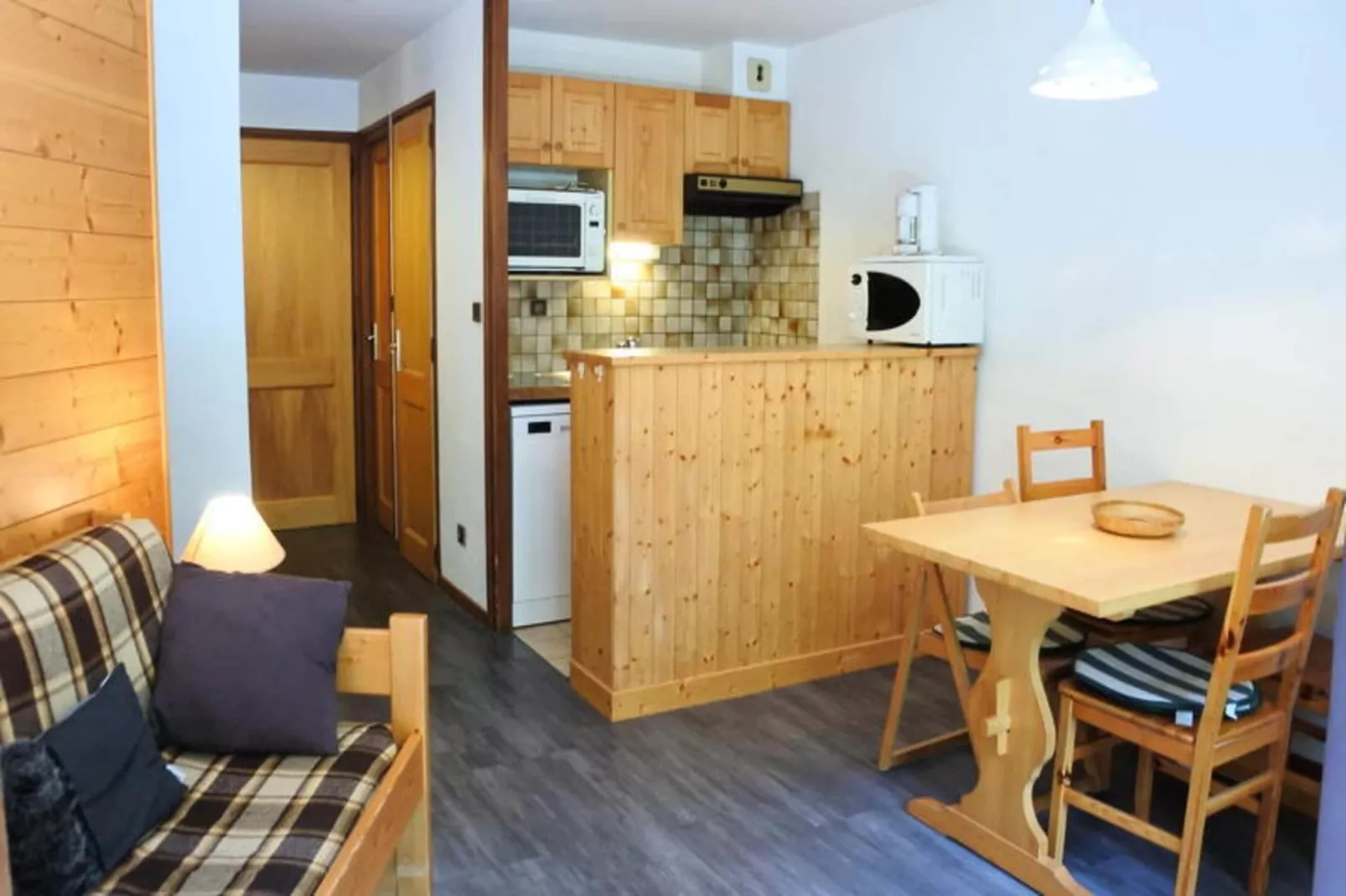 Residence La Corniche - Eetkamer