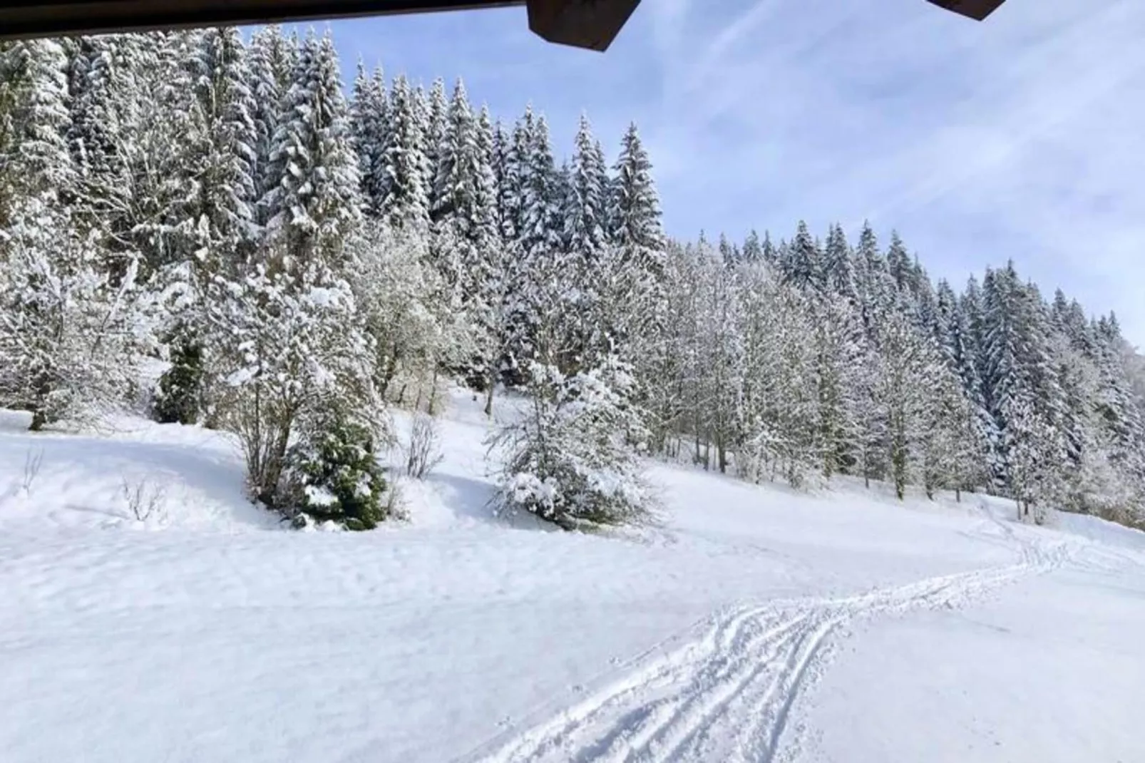 Résidence Les Cesaries - Buitenkant zomer