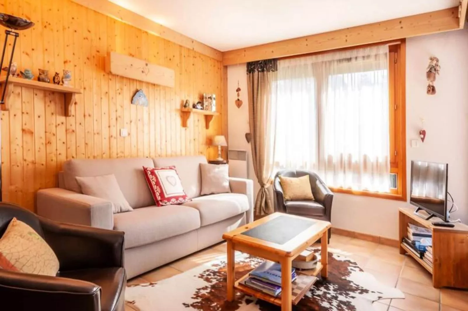 Résidence La  Ploche-Buitenkant zomer