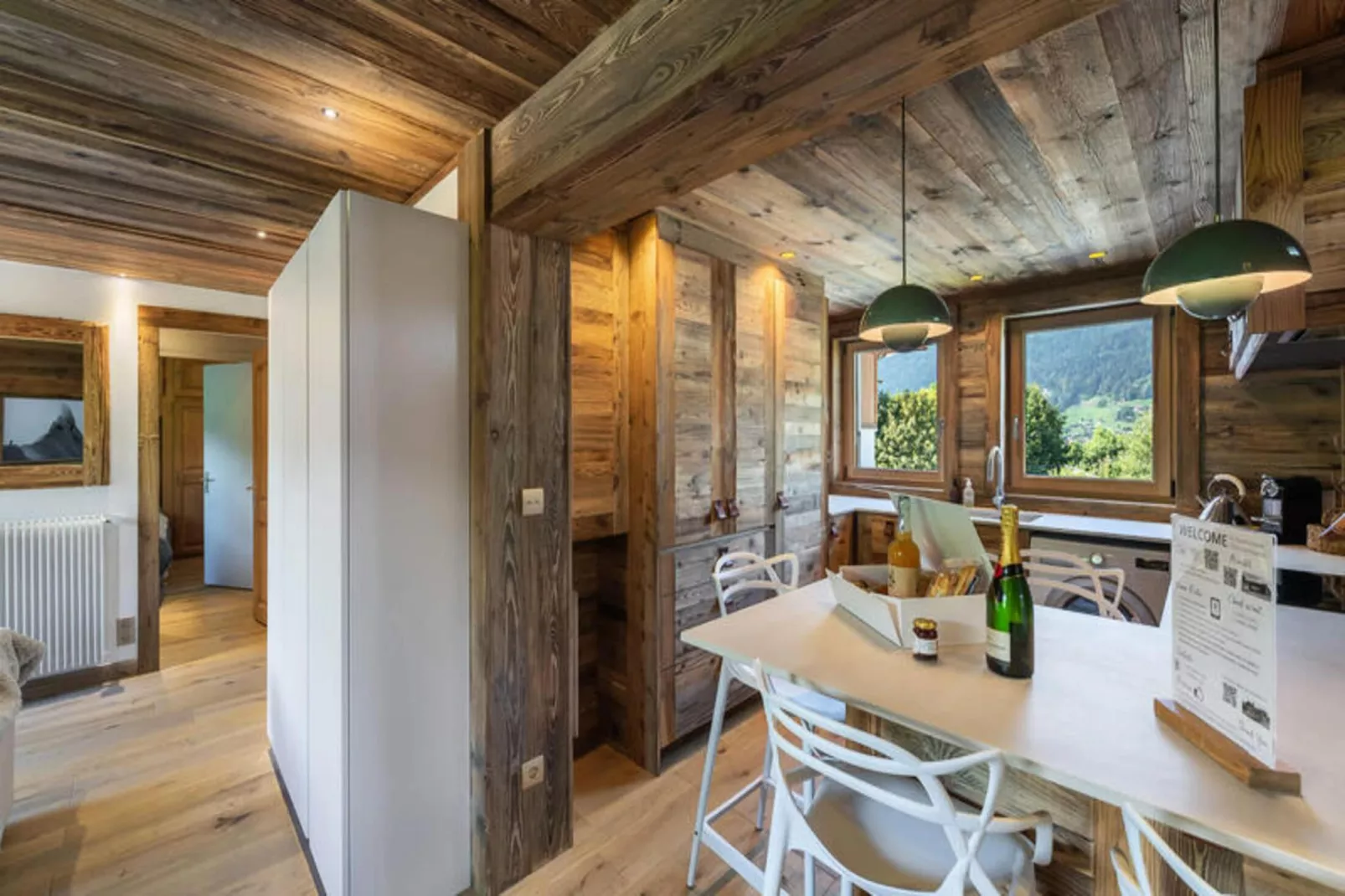 Résidence Le Clos Du Martinet-Eetkamer