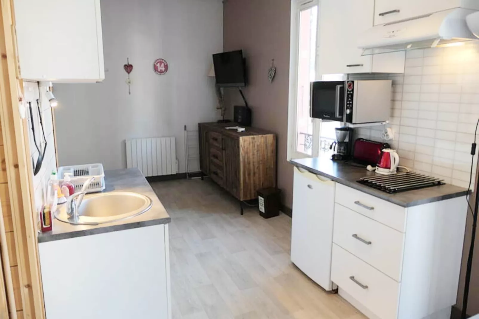 Résidence Les Bruyeres-Buitenkant zomer