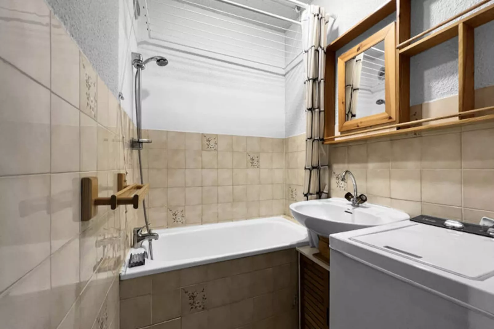 Appartements à Les Carroz-d'Arâches-Image-tags.