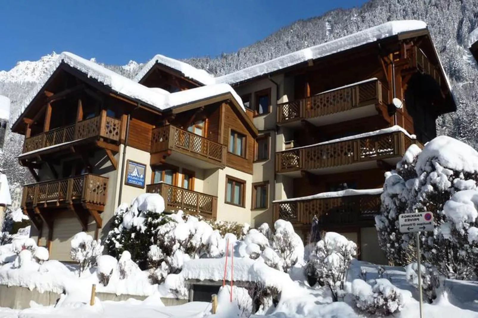 Chalets Du Savoy-Exterieur winter