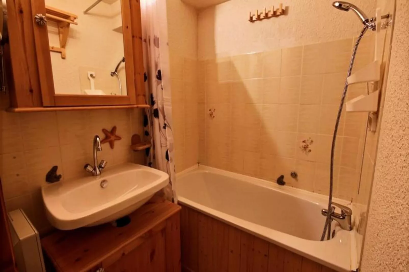 Studio à Saint Jean d'Aulps-Buitenkant zomer