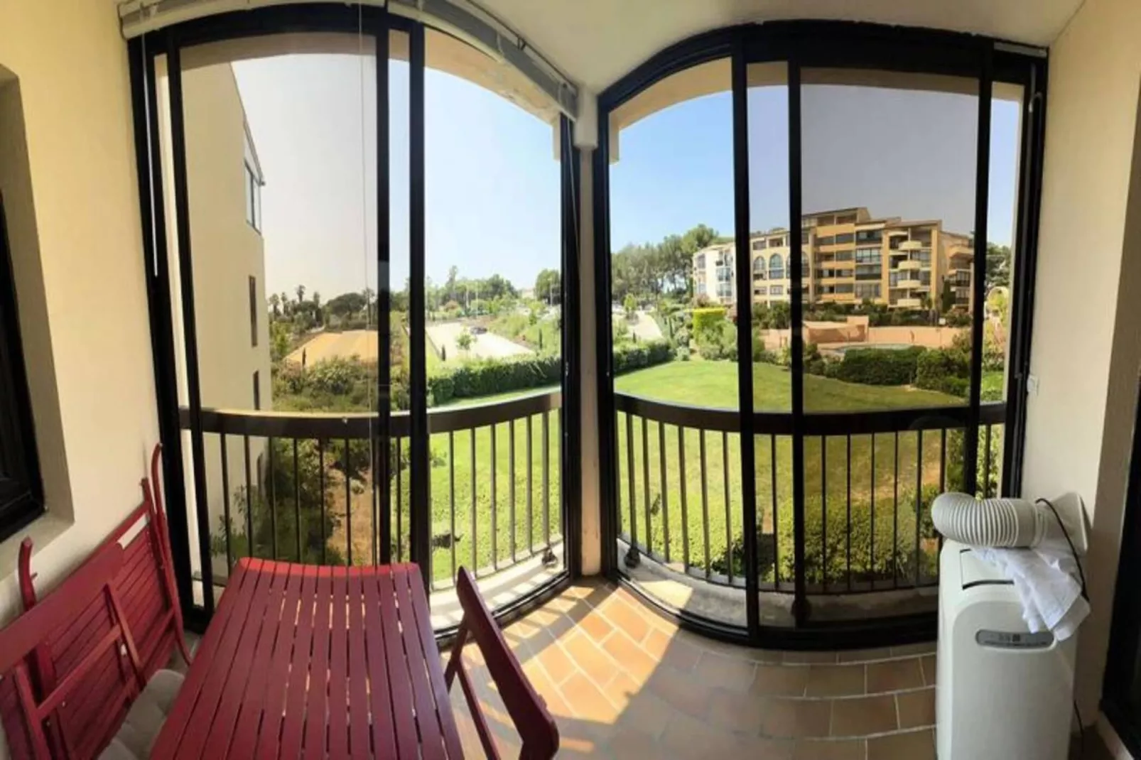 Résidence Jardins D Azur B-Buitenkant zomer