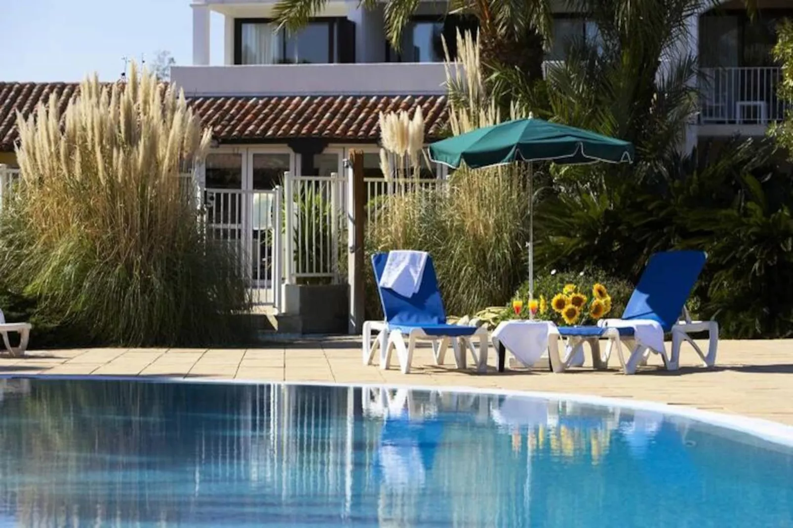 SOWELL RÉSIDENCES Les Perles de Saint Tropez****-Image-tags.