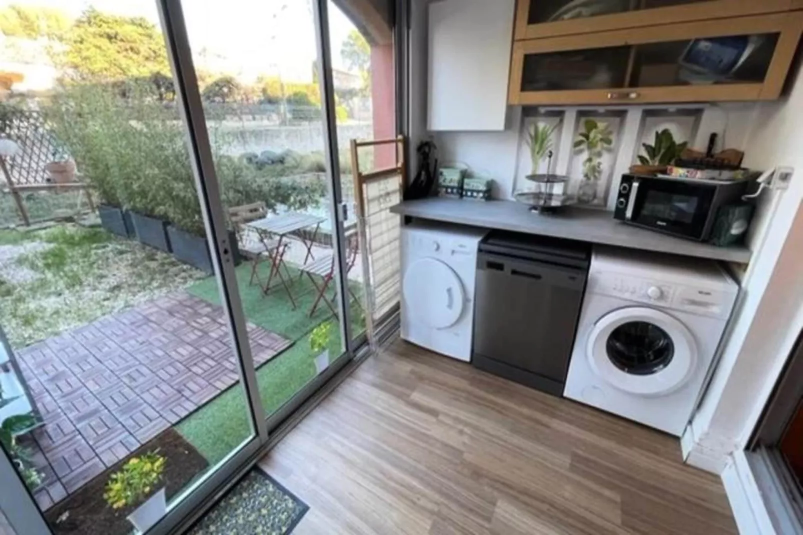 Résidence Frégate-Buitenkant zomer