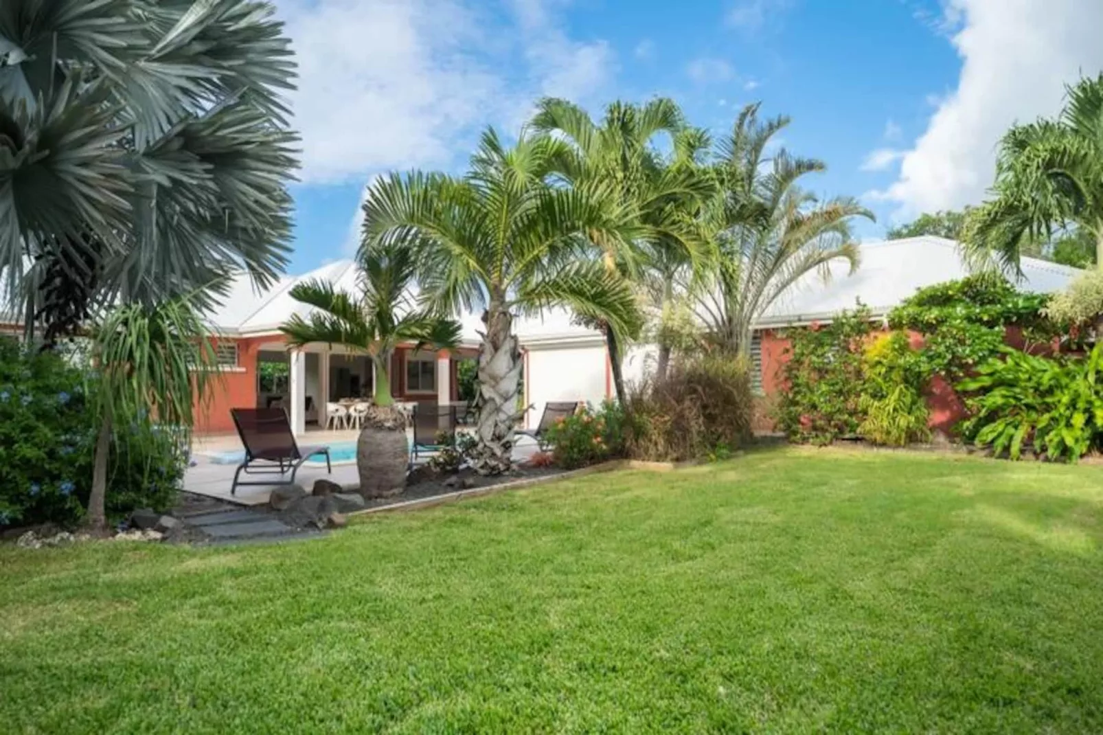 Villa Passion-Image-tags.