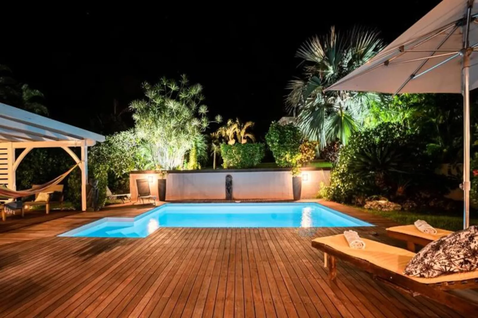 Villa Gwada-Image-tags.