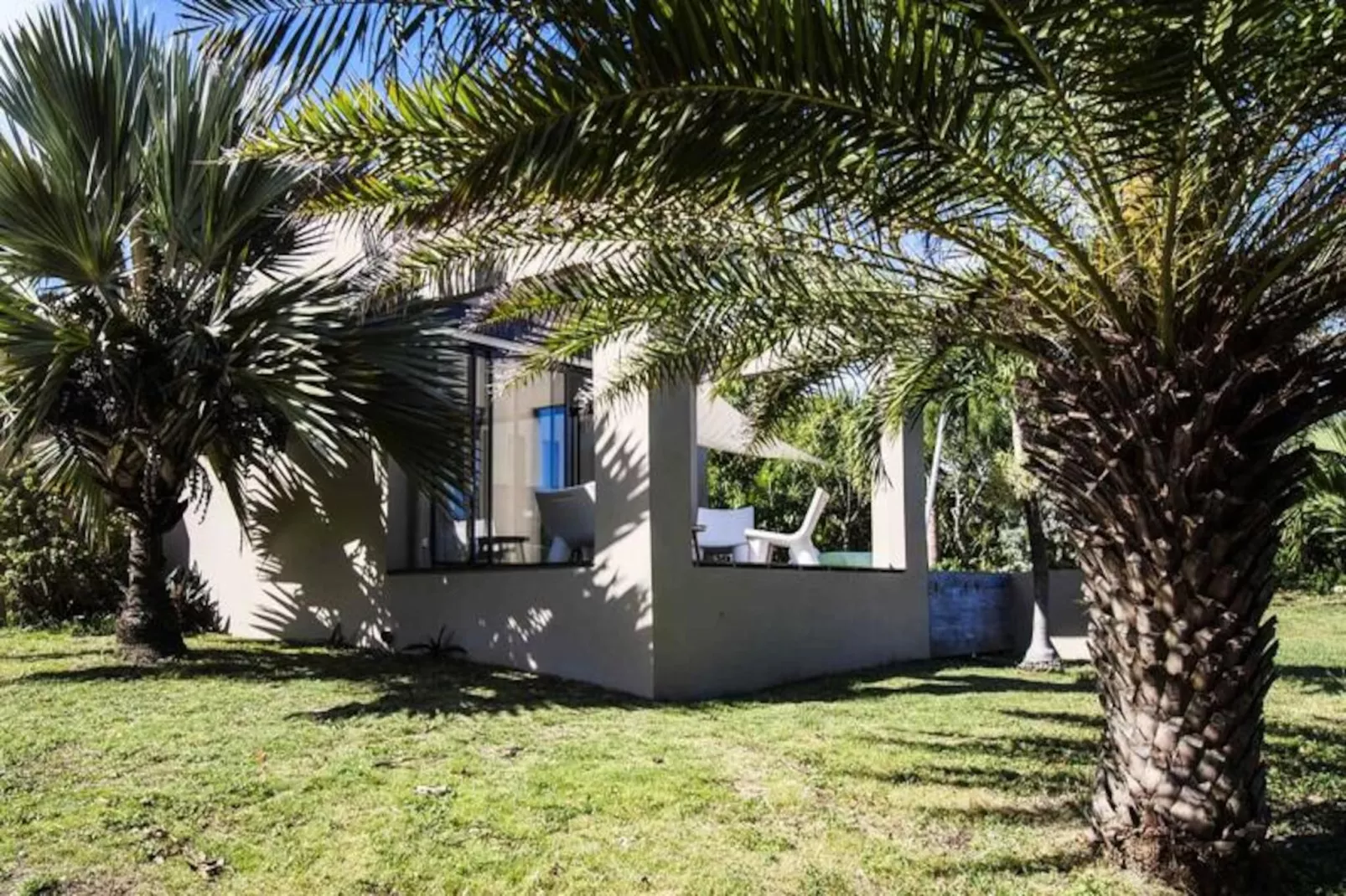 Villa Tiki-Image-tags.