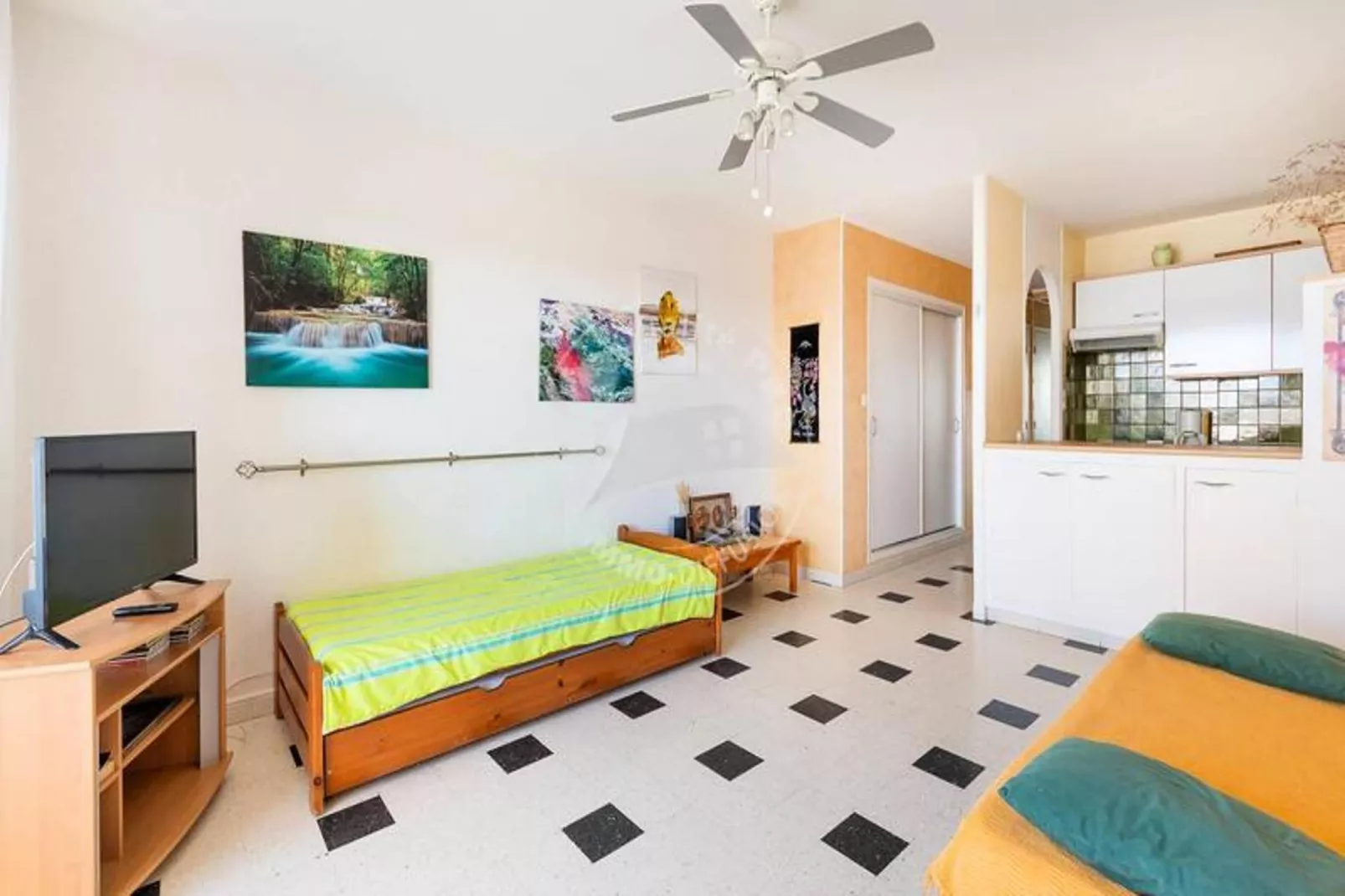 Résidence "les Tamaris"-Woonkamer