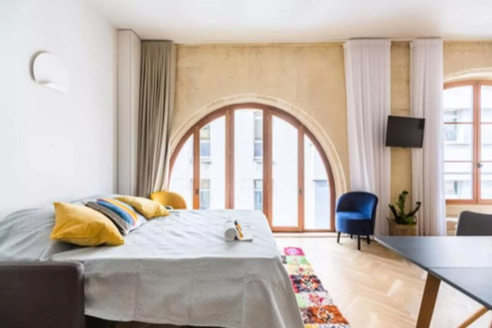 Appartement &agrave; La Belle Pierre Et Lumineux Pour 4 Situ&eacute; Dans L'hypercentre-Image-tags.