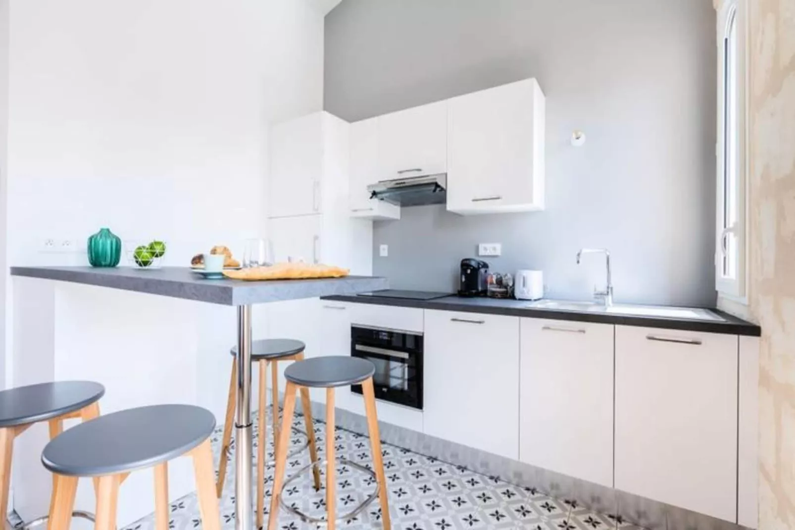 Superbe Appartement En Plein C&oelig;ur Des Chartrons-Keuken