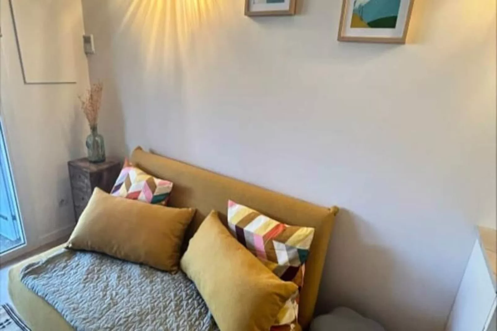 La Coquette En Bord De Plage-Image-tags.