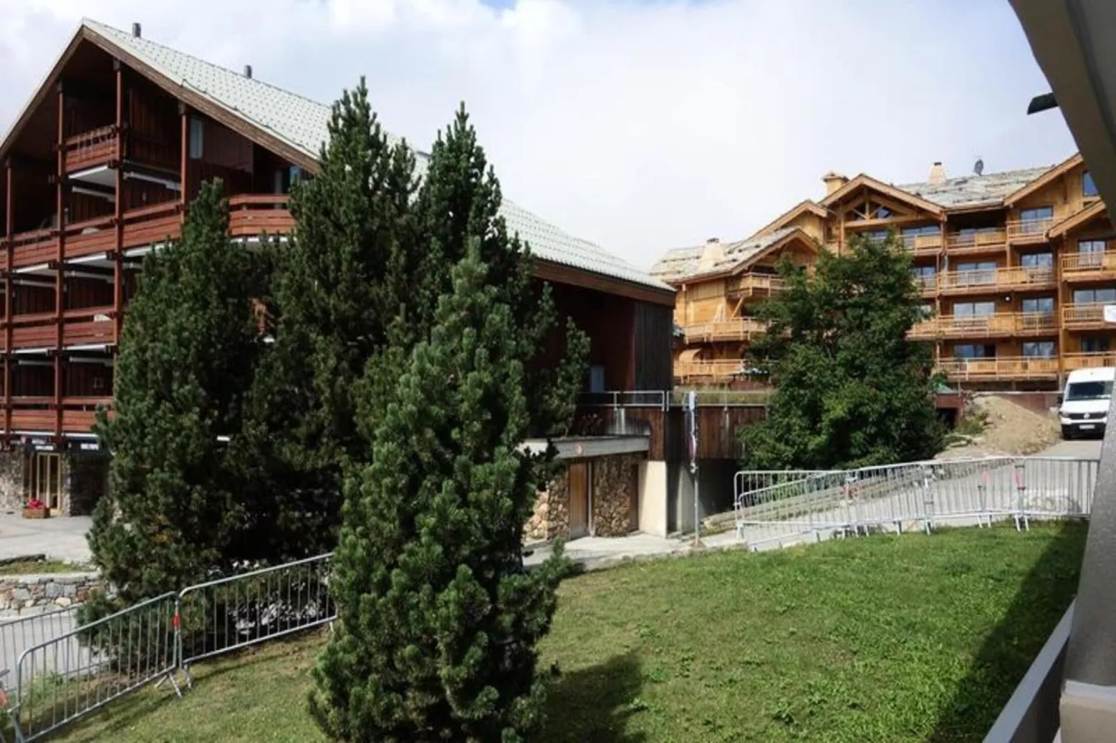 Résidence Dome-Buitenkant zomer