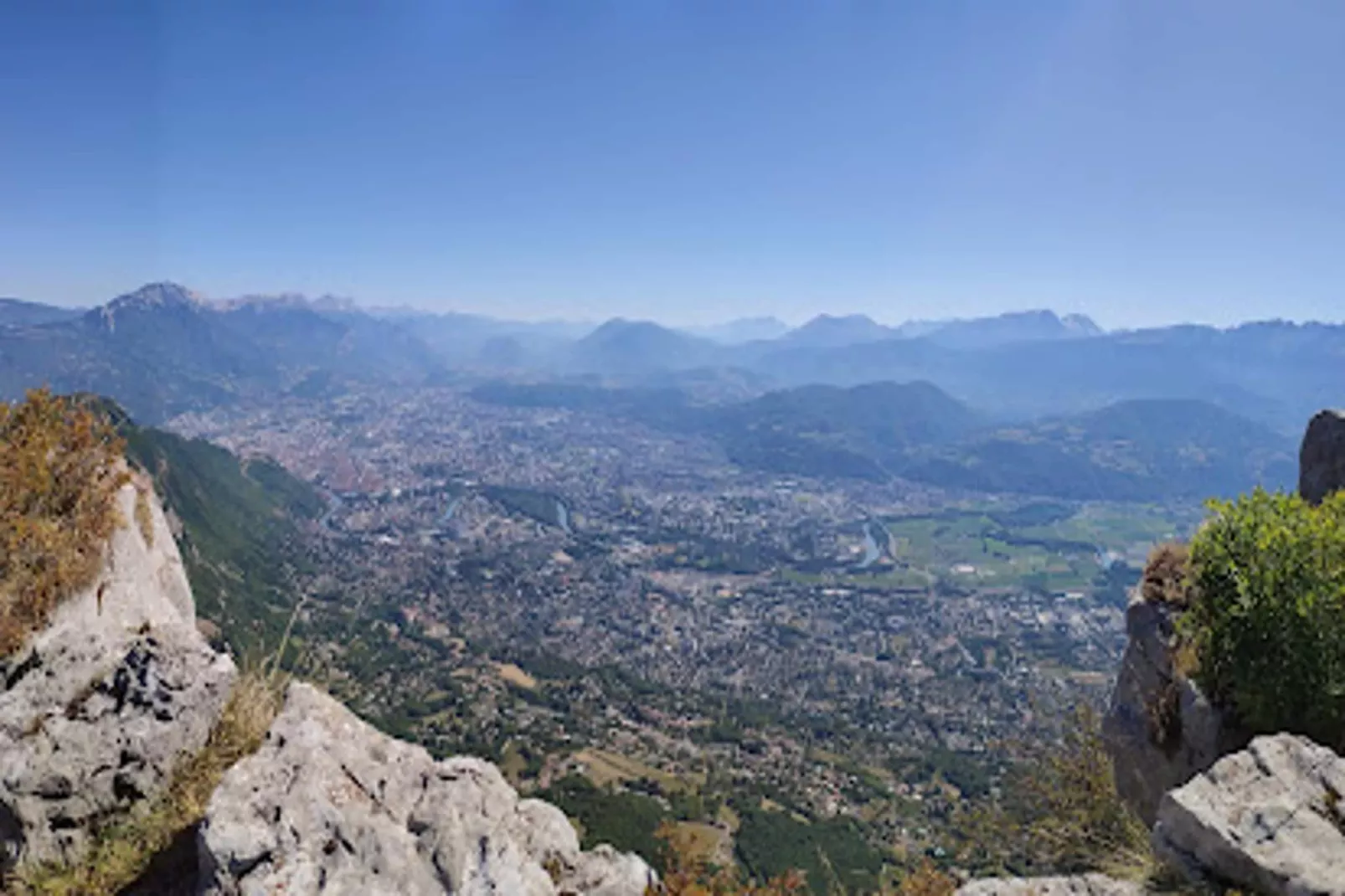 Résidence Arc En Ciel C Porte C103-Uitzicht zomer