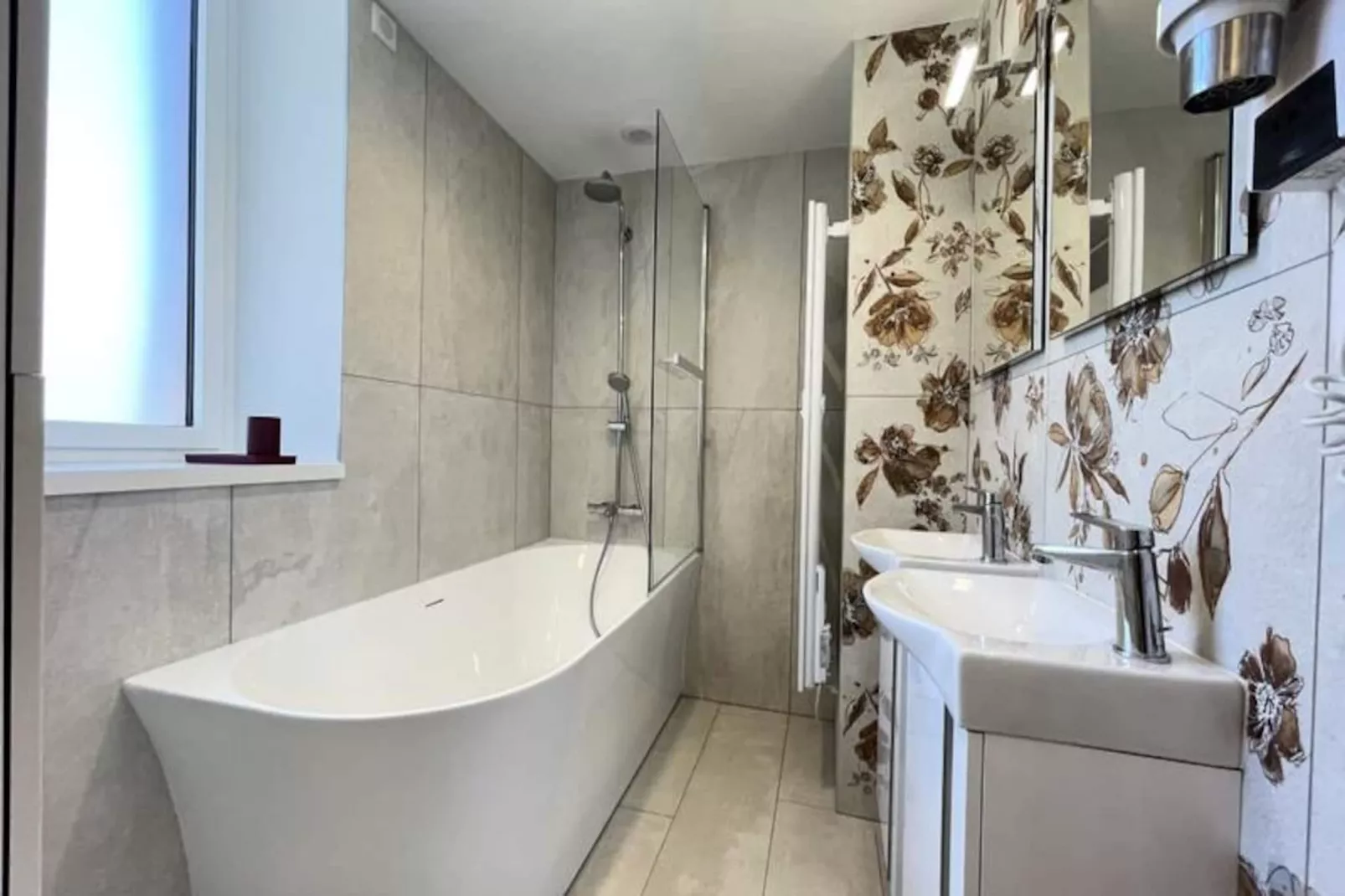 Maison R&eacute;gent & Spa - Un Si Bel Horizon-Image-tags.