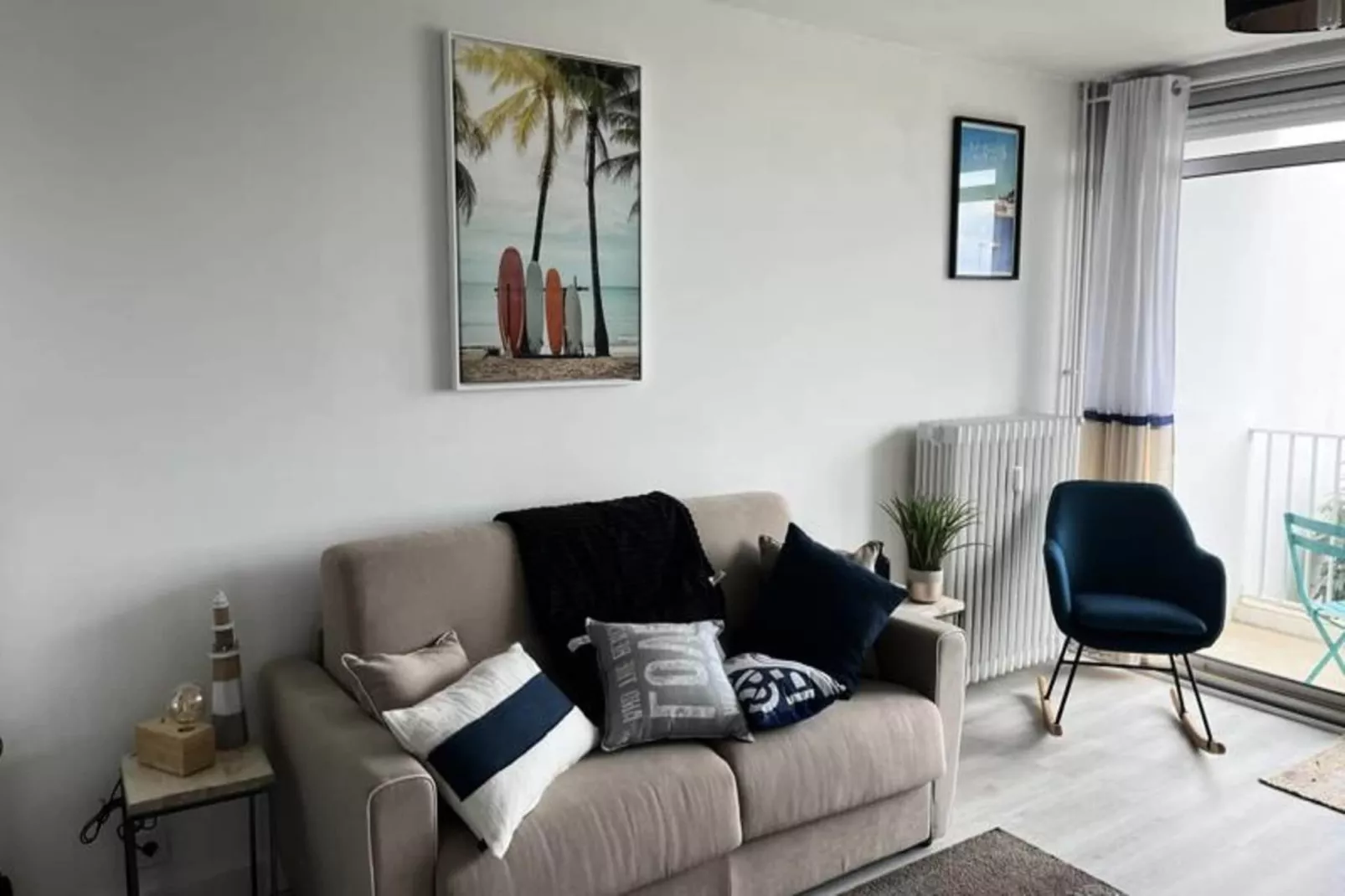 Résidence Vue Sur Les 3 &icirc;les Pr&ecirc;t De La  Thalasso-Woonkamer