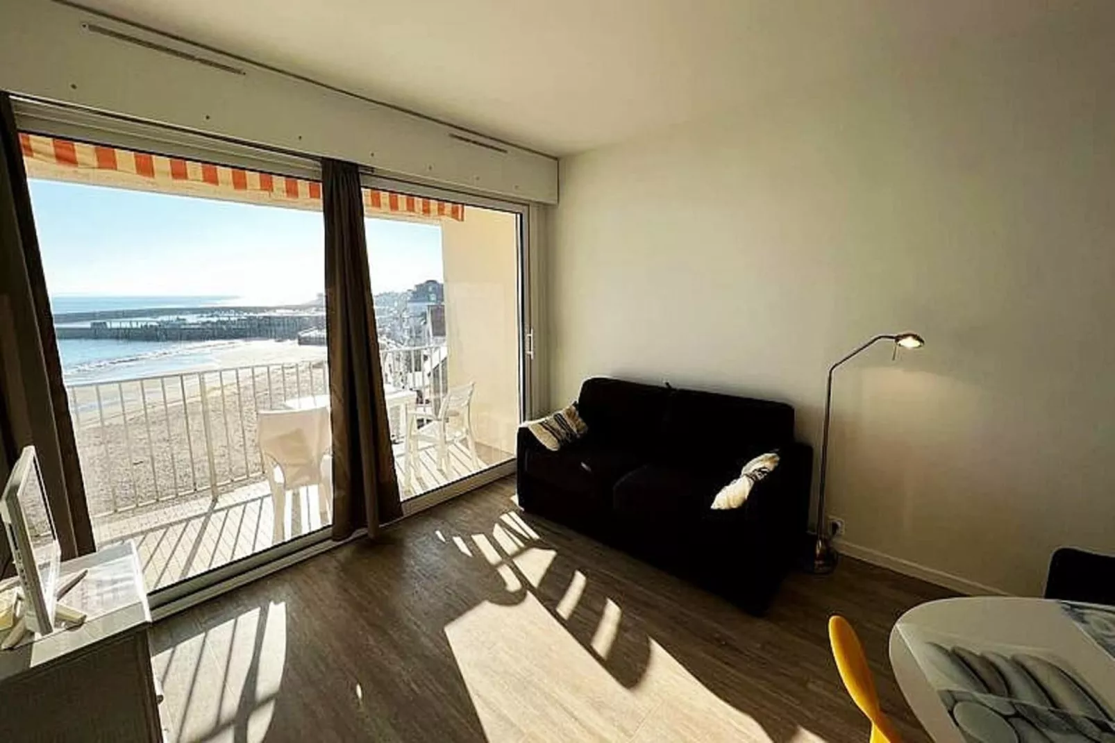 Résidence Dauphins-Woonkamer