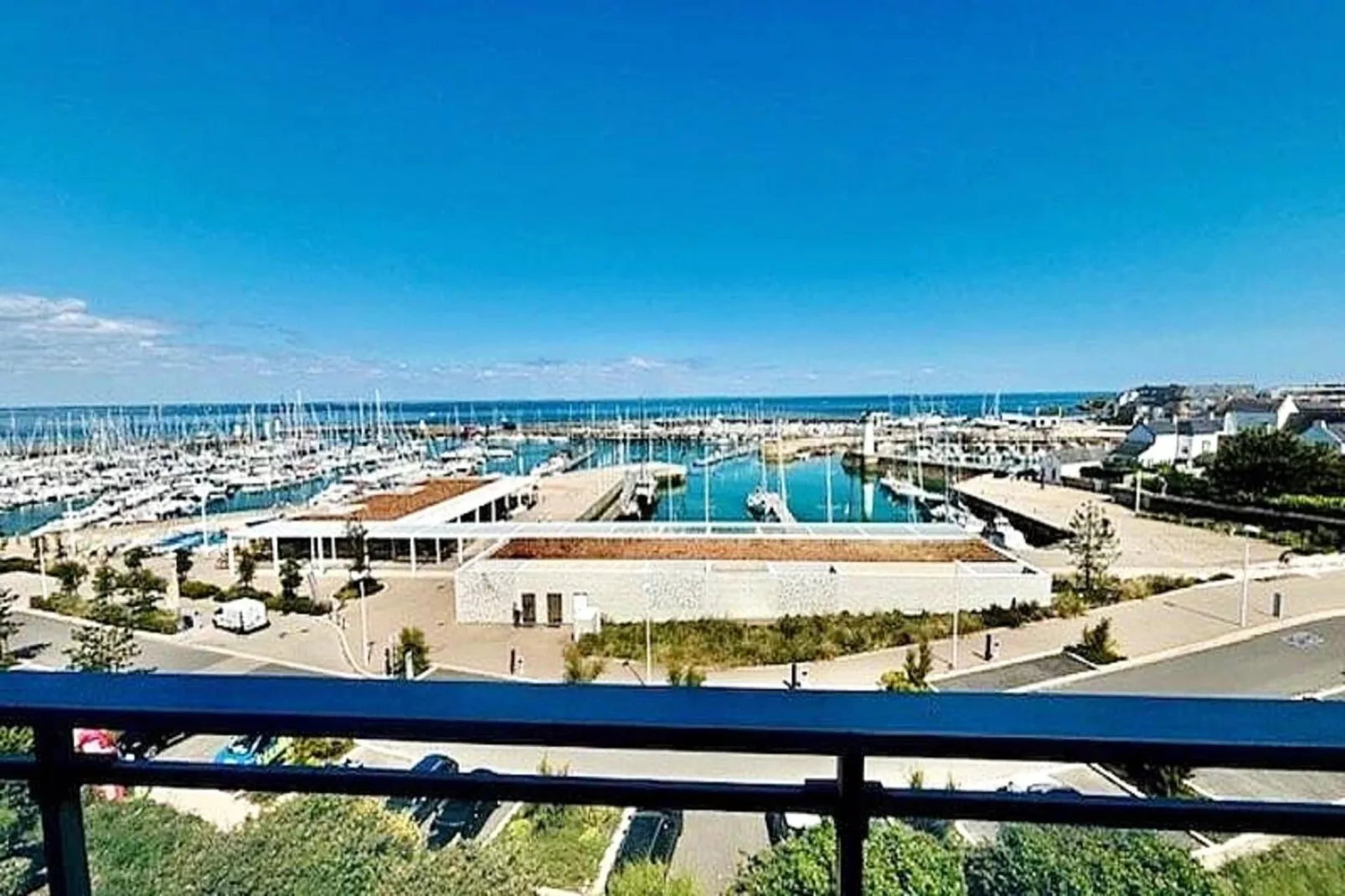 Résidence Le Mane-Uitzicht zomer