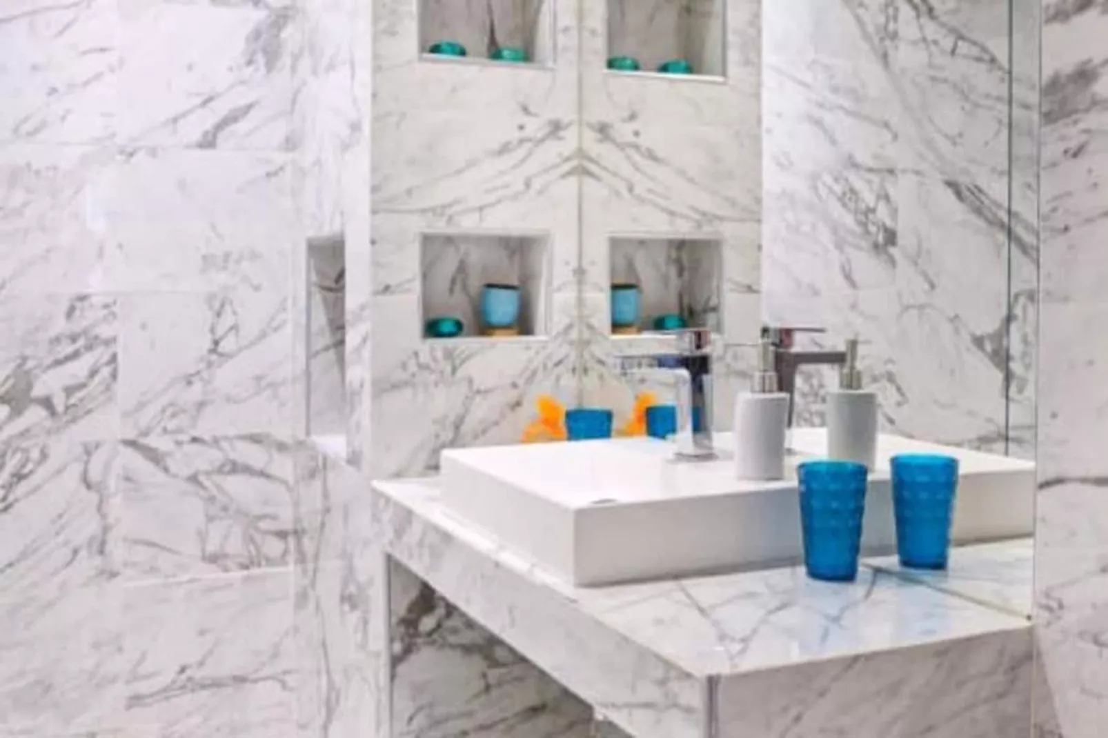 Magnifique T3 Tout Confort Avec Terrasse, Parking Et Vue Oc&eacute;an Pour 5-Badkamer