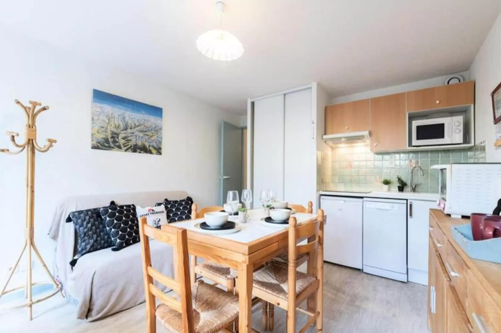 Résidence Portes Du Soleil B-Eetkamer